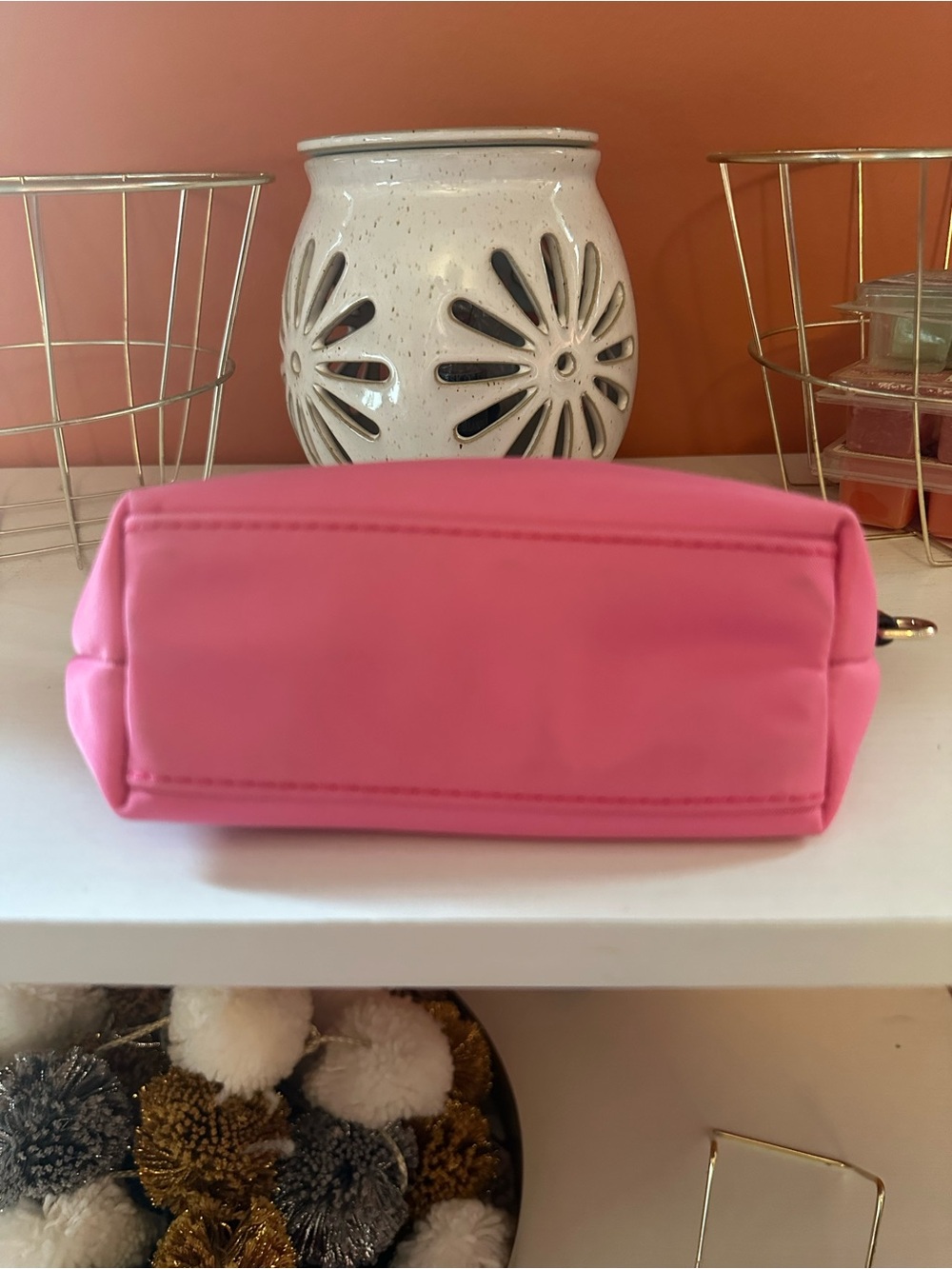 DOONEY & BOURKE Pink Nylon Cosmetic Pouch with Leather Logo Patch(EUC) - Picture 4 of 7
